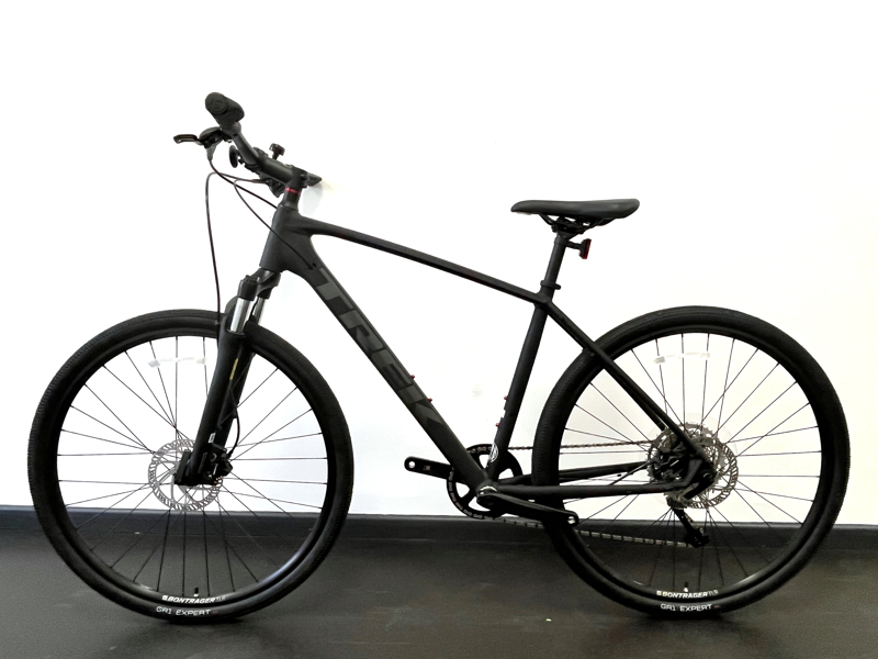 EX-DISPLAY Trek Dual Sport 3 Hybrid Bike Large 2023 in Black-1